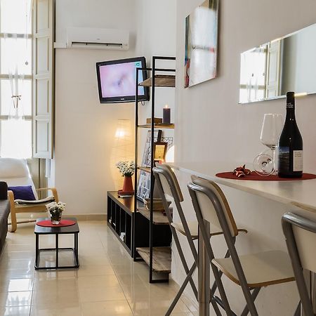 Malama Apartamentos Turisticos Málaga Exteriör bild