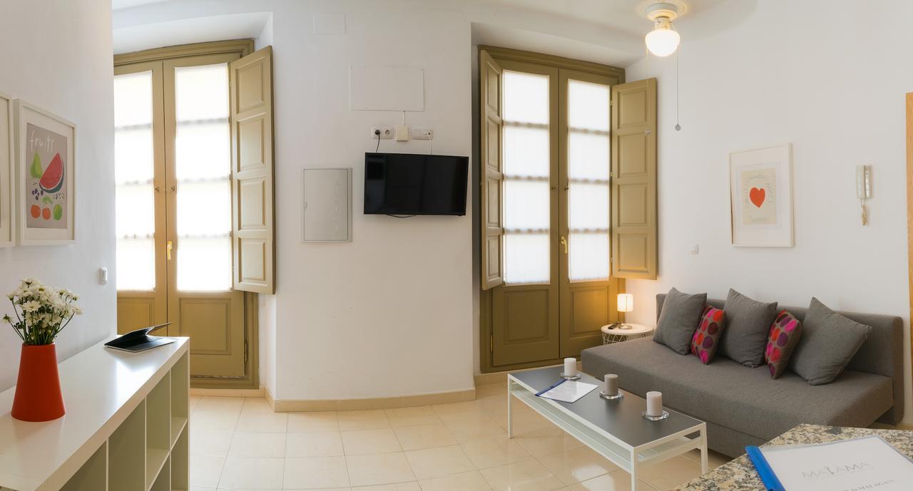 Malama Apartamentos Turisticos Málaga Exteriör bild