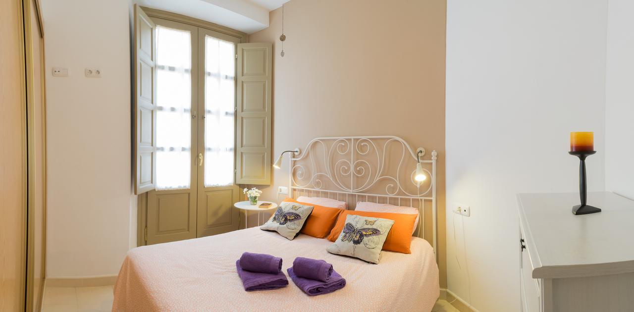 Malama Apartamentos Turisticos Málaga Exteriör bild