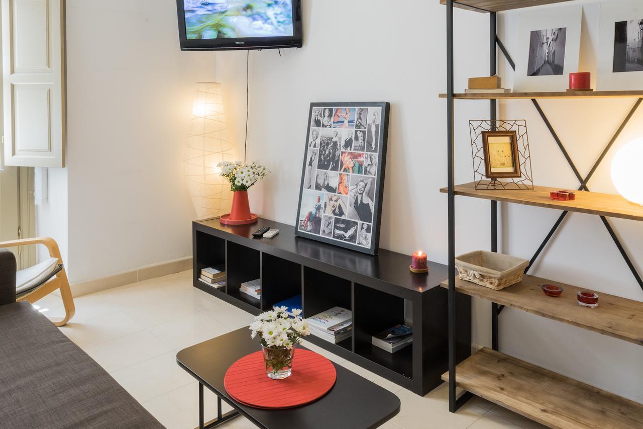Malama Apartamentos Turisticos Málaga Exteriör bild