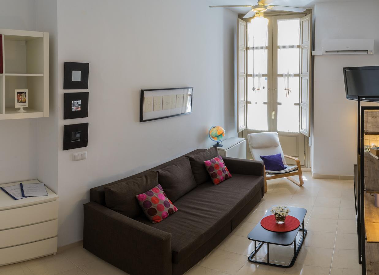 Malama Apartamentos Turisticos Málaga Exteriör bild